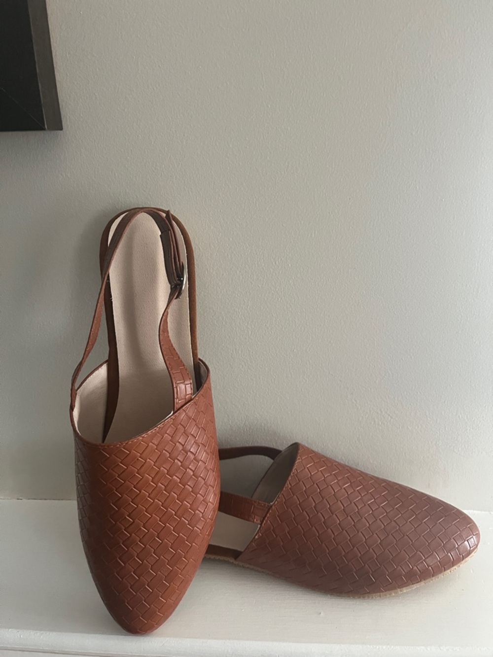 NEW Woven pattern slide